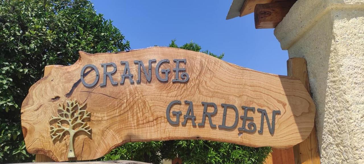 Orange Garden Double Rooms 칼라네라 외부 사진